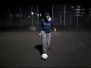 Video - Copiii minune ai jongleriei cu mingea