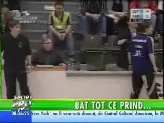 Video - Pumni pe puncte la Handbal