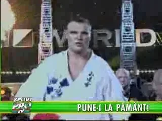 Video: 6 KO-uri la Yokohama