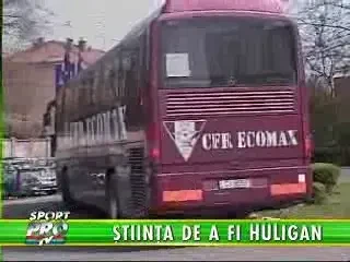 OLTENII AU VOPSIT AUTOCARUL CELOR DE LA CFR