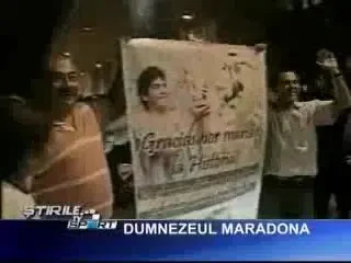 ANTURAJU IL FACE PE MARADONA SA CREADA CA ESTE NEMURITOR