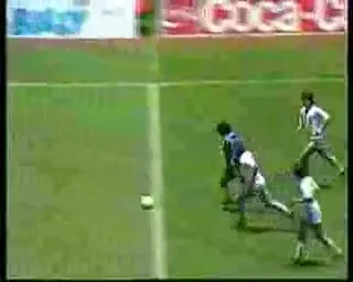 Golurile FANTASTICE ale lui Maradona si Messi - compara si comenteaza aici