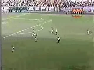 Comenteaza aici de ce crezi ca nu joaca Elton la Steaua