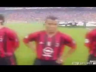 Kaka multumeste divinitatii pentru o noua mare victorie