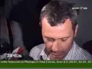 REDNIC: REGRET CA NU M-AM DUS LA POLI!