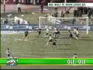 STEAUA - UMAR LA UMAR CU REAL SI BARCA PENTRU BELLUSCHI