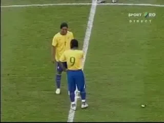 Remiza in duelul Beckham - Ronaldinho