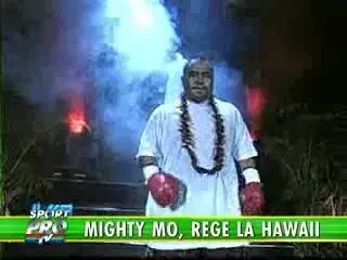 Mighty Mo face show in gala K1 de la Hawaii!