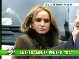 Niculescu si-a amanat nunta!