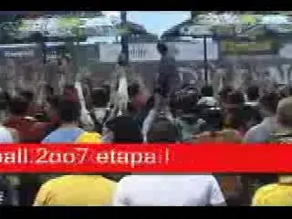 Si romanii stiu sa sara!