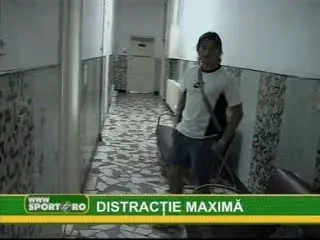 CATERINCA MAXIMA CU DINAMO LA ANALIZE