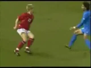 Esti plictisit de fotbalul de la TV? Vezi aici cele mai tari driblinguri din istoria fotbalului