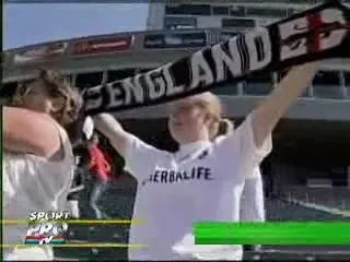 Beckham - sustinut de 14 suporteri in primul meci la LA Galaxy!