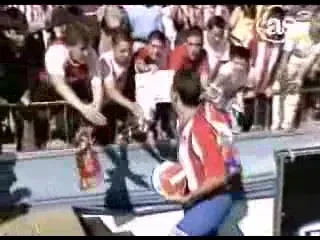 Vezi prezentarea lui Reyes la Atletico Madrid