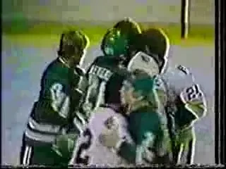 Un meci de Hockey se poate termina la dentist!