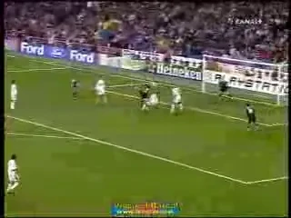 Van Bommel se tine de glume