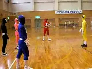 Fotbalistii chiar nu pot sari?