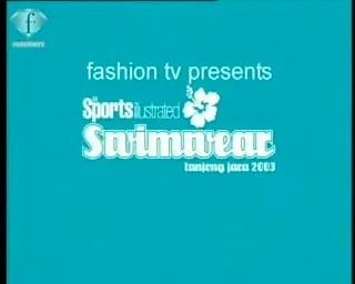 Cele mai hot fete cu cele mai tari costume