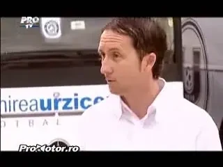 Meme Stoica infrunta drumurile lungi intr-un superb Mitsubishi Pajero!