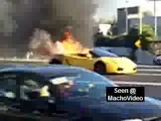 Gica Popescu are motive de bucrie! A luat foc o masina mai scumpa decat a lui!