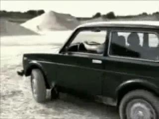 Asa ceva sigur n-ai vazut: ia-ti zborul cu o Lada de senzatie!