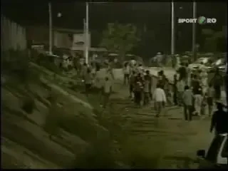 Grenade, cutite si pistoale la un meci al echipei lui Valderama!