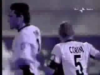 Luca Toni te asculta cu urechea . Vezi superclip cu vedeta lui Bayern