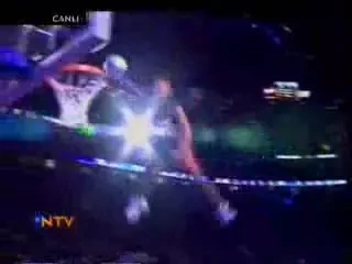 Superspectacol: Miri Ben-Ari, minunea hip-hop-ului, a facut vioara sa planga!