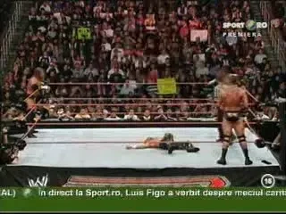 Shawn Michaels l-a facut KO pe Randy Orton in main-eventul de la Raw