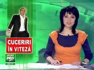 Hamilton o inseala pe Nicole de la Pussycat Dolls cu Naomi Campbell!