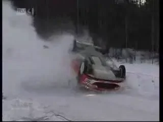 Va rugam, puneti-va centura! Vezi cele mai tari accidente din CM de raliuri