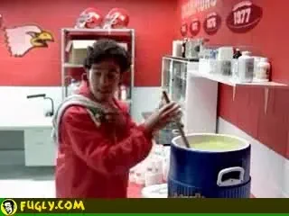 Nu-i nevoie de Mama Omida! Vezi cum poti da lovitura