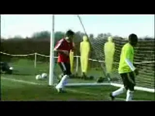 Vrei sa fii fotbalist? Fa ce fac Lampard si Wright-Phillips si te-ai scos!