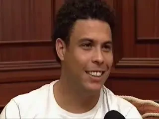 Vezi cum invata Ronaldo cantelecele din galeria lui Flamengo!