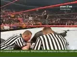 Show incredibil la RAW: Toate vedetele in ring!