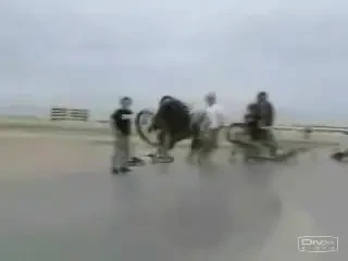 Cel mai tare sport extrem: scheme pe scaunul cu rotile