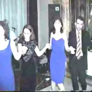 Gigi Becali te invata dansul victoriei - vezi aici un dans spectaculos!