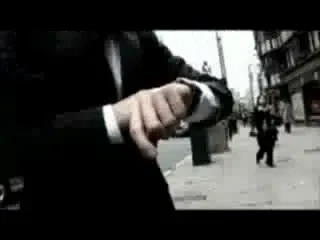 Au sfidat legea gravitatiei - Parkour da un nou sens extremului: Vezi un clip de zile mari