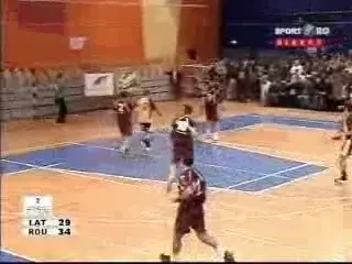 Baietii lui Omer au debutat cu dreptul: Letonia 30-37 Romania!