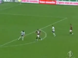 Vezi un montaj cu cele mai tari faze ale lui Sasa Bjelanovic - atacantul dorit de Steaua!