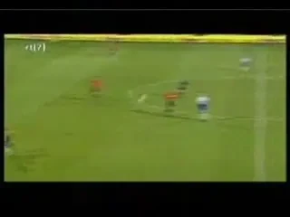 Nu mai ai aparare? Nu-i nimic, te rezolva maseurul! Vezi cel mai "masaj" pe linia portii