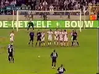 Vezi golul magnific inscris de stelistul Mendoza in poarta lui Dinamo!