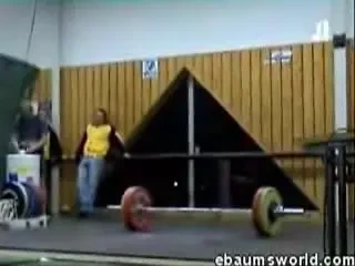 Interzis cardiacilor! Cele mai ingrozitoare accidente din sala de forta!