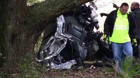 Cat de sigure mai sunt masinile de lux! Vezi cum un BMW M5 este rupt in doua!