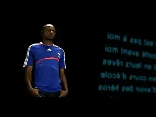 Franta renunta la albastru si se da pe rosu! Francezii vor avea echipament rosu in meciul cu Spania!