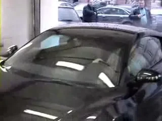 Vezi un super film: un sofer rus se da mare cu masina!