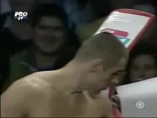 Primul meci, primul KO: Dzenan Poturak l-a pus la podea pe Tibor Nagy - VEZI REZUMAT