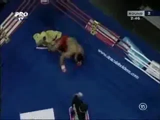 Si elvetienii sunt tari la bataie: Bjorn Bregy il darama pe Poula Mataele! VEZI REZUMAT