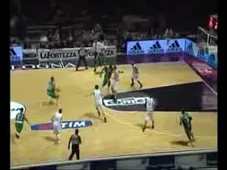 Romani de succes in Italia! Catalin Burlacu a castigat Cupa Italiei la baschet, cu Air Avellino!