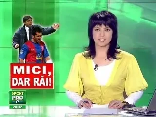 Imaginea zilei: Habibou, turcoaicele si nuca-n perete!